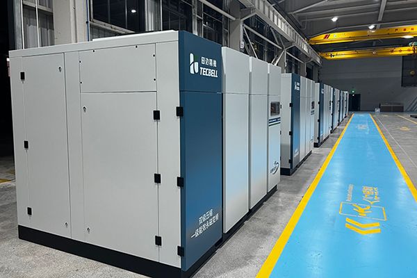 比一级能效再省9.52%！田边精机7台185kW双级压缩空压机整装待发